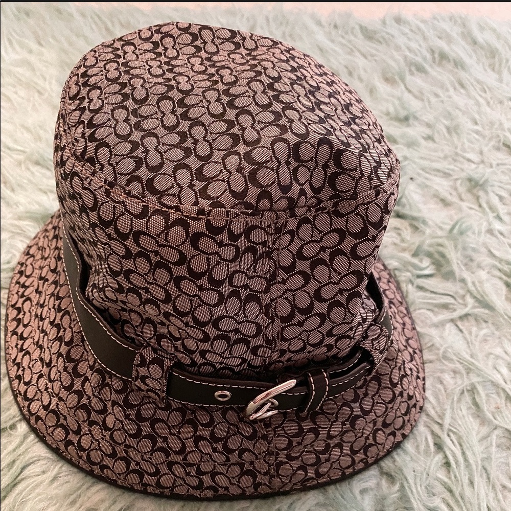 Coach Vintage Signature Bucket Hat Black White Leather Buckle M/L used.